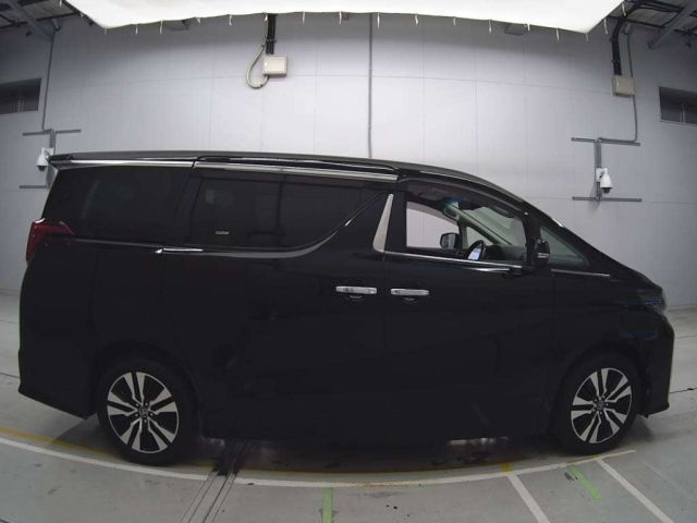TOYOTA ALPHARD 2018