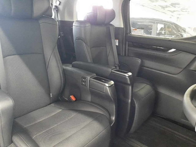 TOYOTA ALPHARD 2018