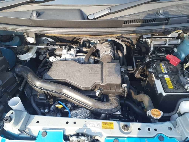 TOYOTA ROOMY 2023