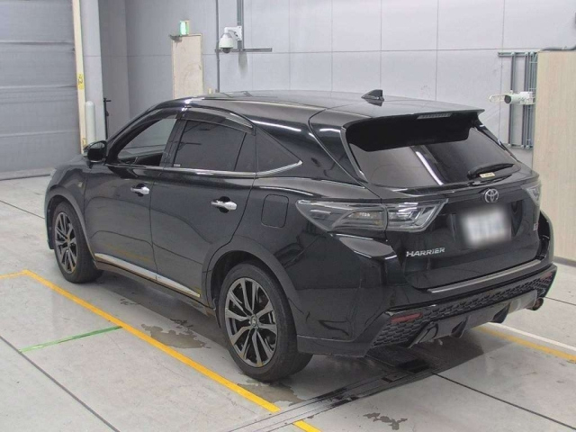TOYOTA HARRIER 2017