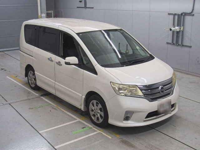 NISSAN SERENA 2011
