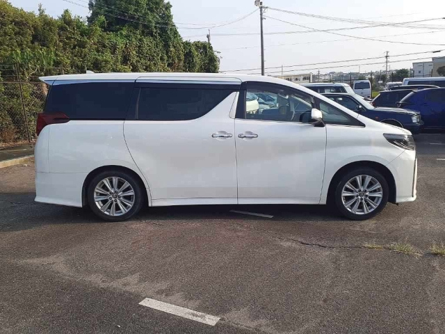 TOYOTA ALPHARD 2021