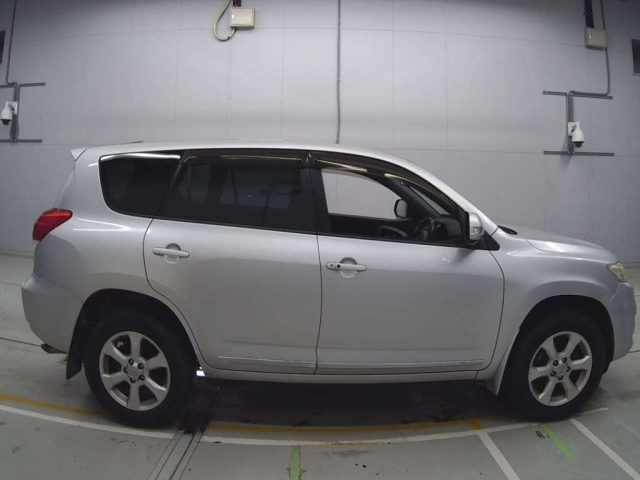 TOYOTA VANGUARD 2010