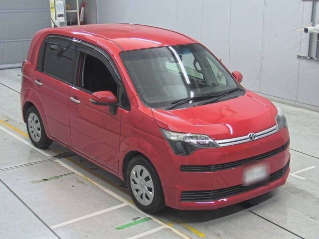 TOYOTA SPADE 2016