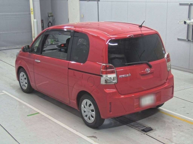 TOYOTA SPADE 2016