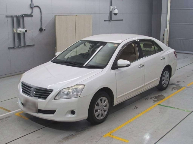 TOYOTA PREMIO 2014