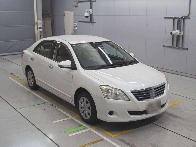 TOYOTA PREMIO 2014