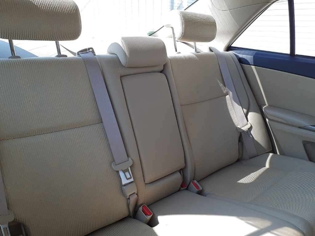 TOYOTA PREMIO 2014