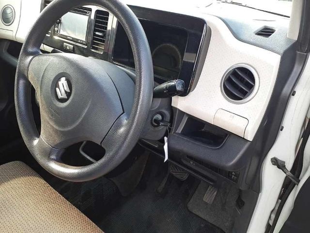 SUZUKI MRWAGON 2011