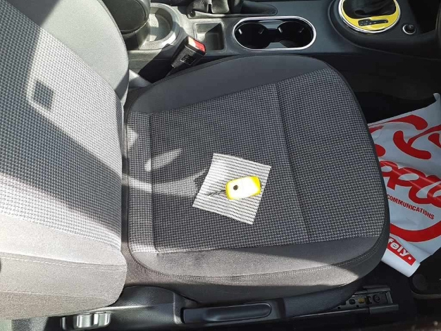 VOLKSWAGEN THE BEETLE 2013