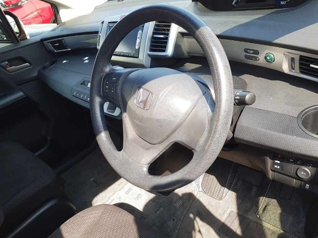 HONDA FREED 2014