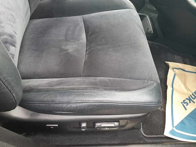 TOYOTA HARRIER 2009