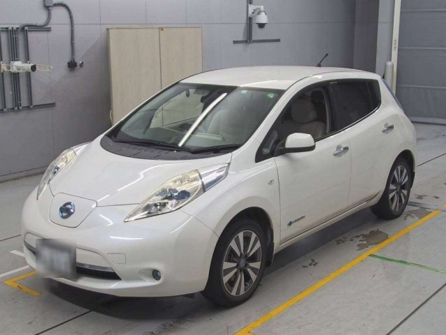 NISSAN LEAF 2013