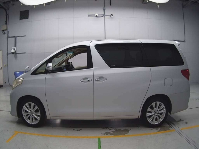 TOYOTA ALPHARD 2013
