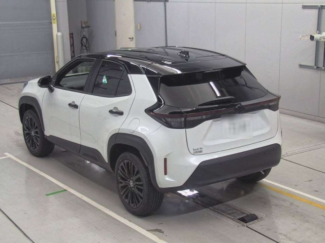 TOYOTA YARIS CROSS 2025