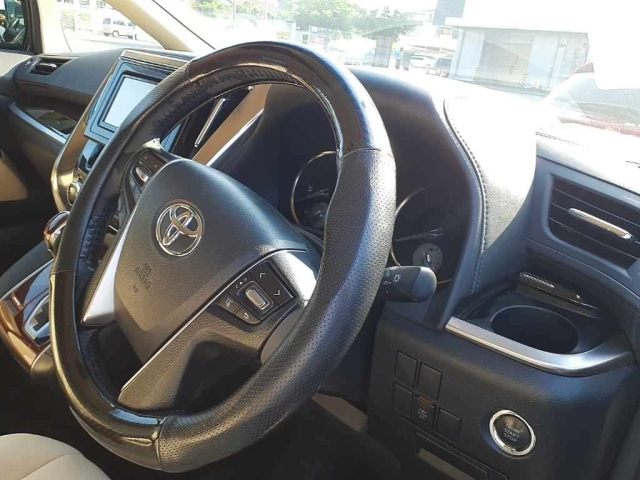 TOYOTA ALPHARD 2016