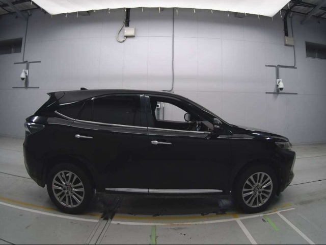 TOYOTA HARRIER 2016