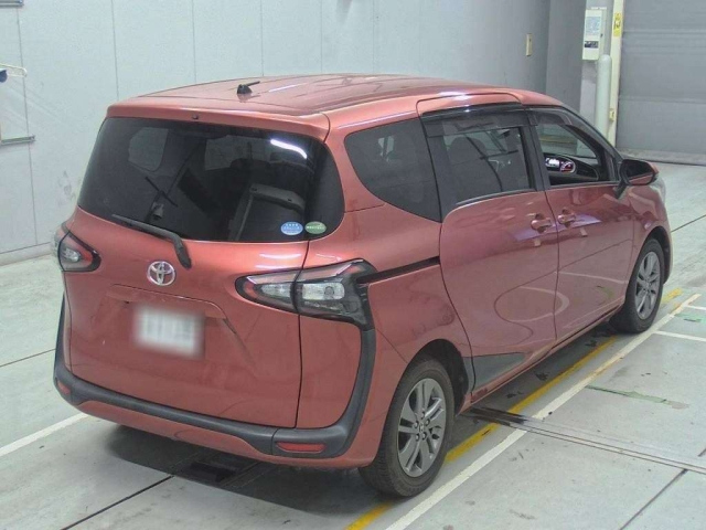 TOYOTA SIENTA 2016