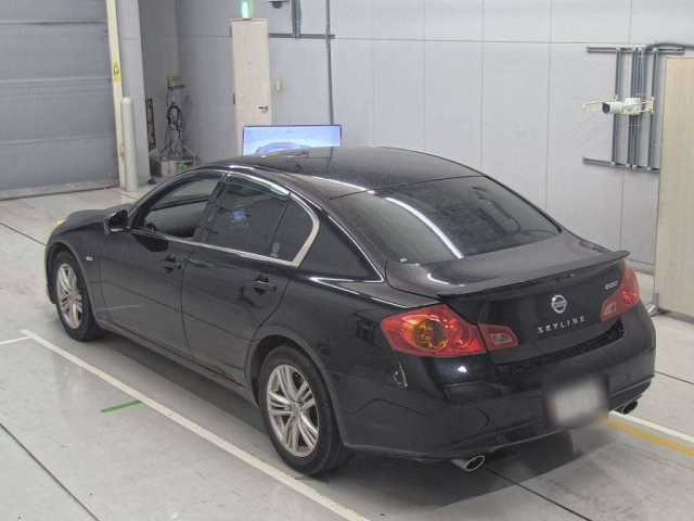 NISSAN SKYLINE 2010