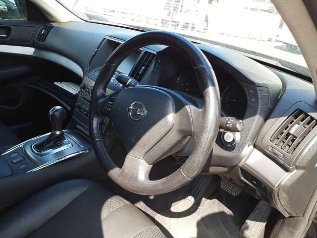NISSAN SKYLINE 2010