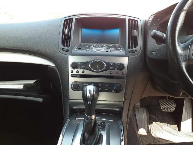 NISSAN SKYLINE 2010