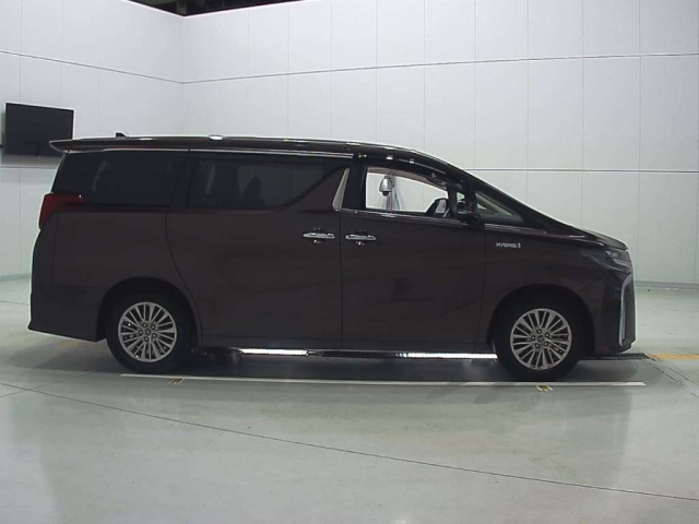 TOYOTA ALPHARD 2018