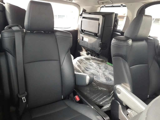 TOYOTA ALPHARD 2018