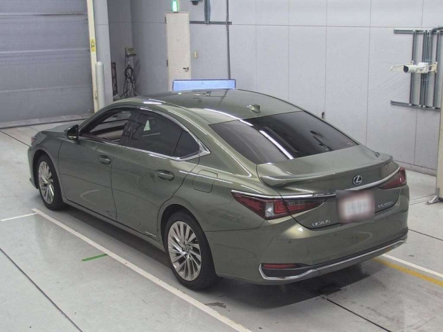 LEXUS ES 2019