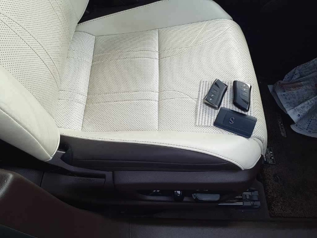 LEXUS ES 2019