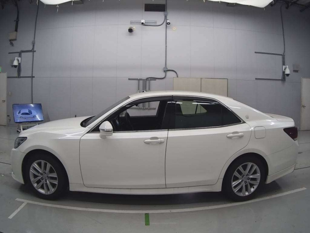 TOYOTA CROWN 2013