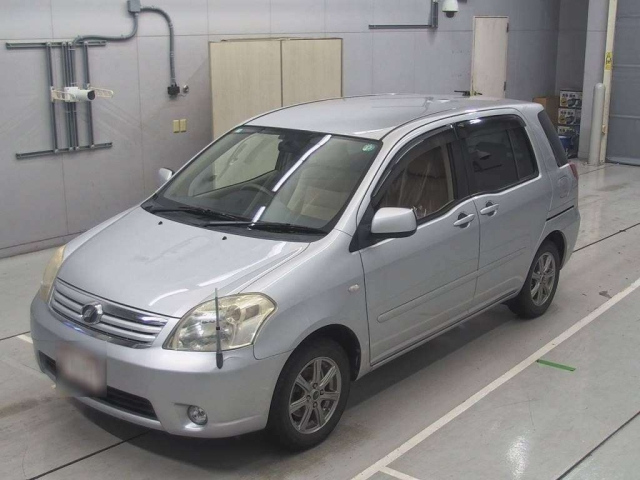 TOYOTA RAUM 2008
