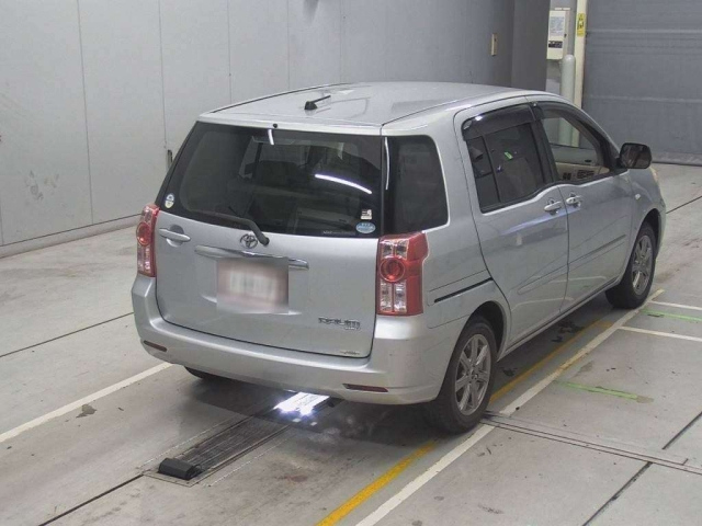 TOYOTA RAUM 2008