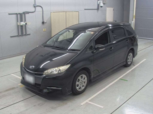 TOYOTA WISH 2014