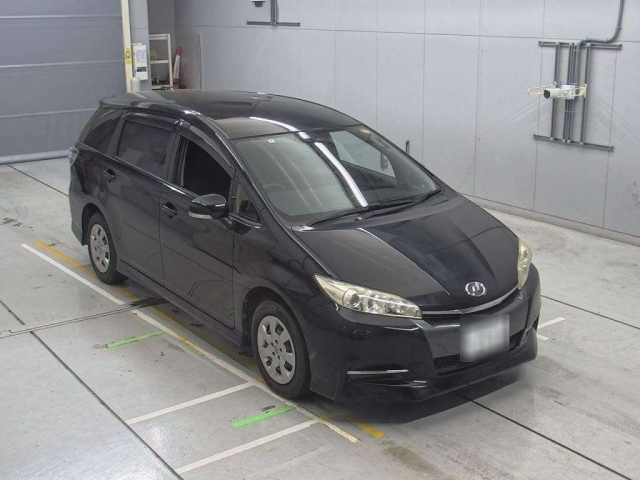 TOYOTA WISH 2014