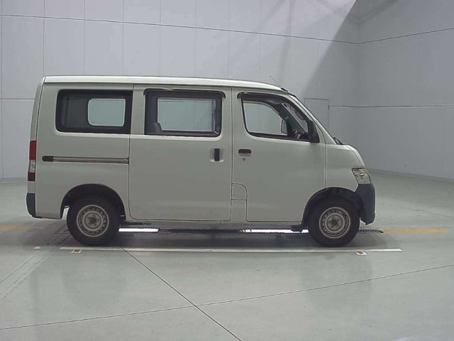 TOYOTA TOWN ACE VAN 2017