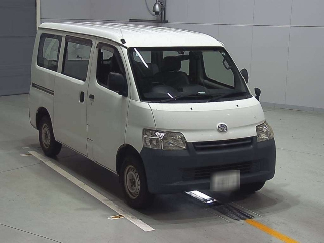 TOYOTA TOWN ACE VAN 2017