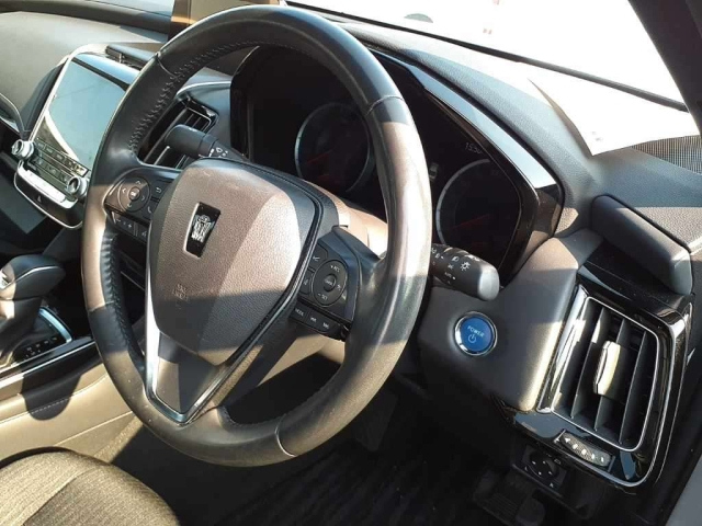 TOYOTA CROWN 2020