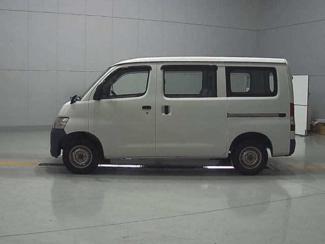 TOYOTA TOWN ACE VAN 2017