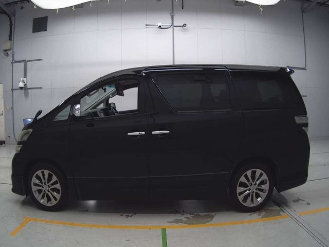 TOYOTA VELLFIRE 2011