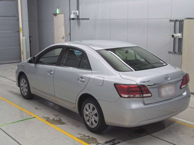 TOYOTA PREMIO 2020