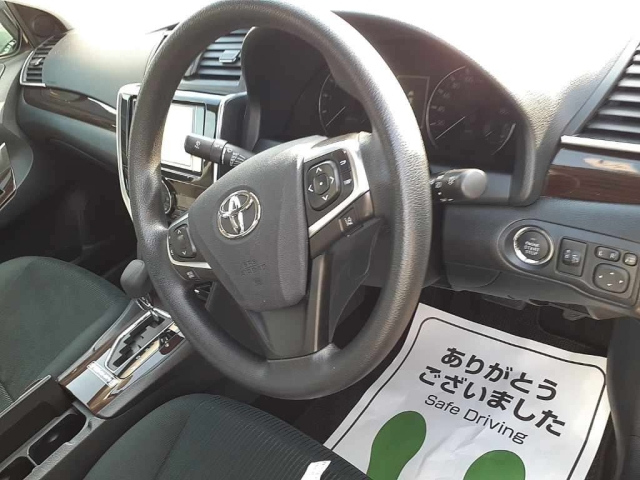 TOYOTA PREMIO 2020