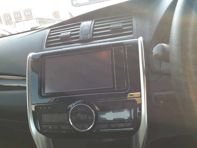 TOYOTA PREMIO 2020