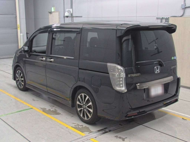 HONDA STEP WAGON 2014