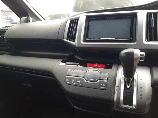 HONDA STEP WAGON 2014