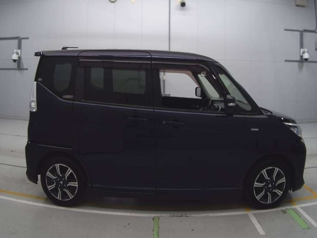 MITSUBISHI DELICA D2 2019