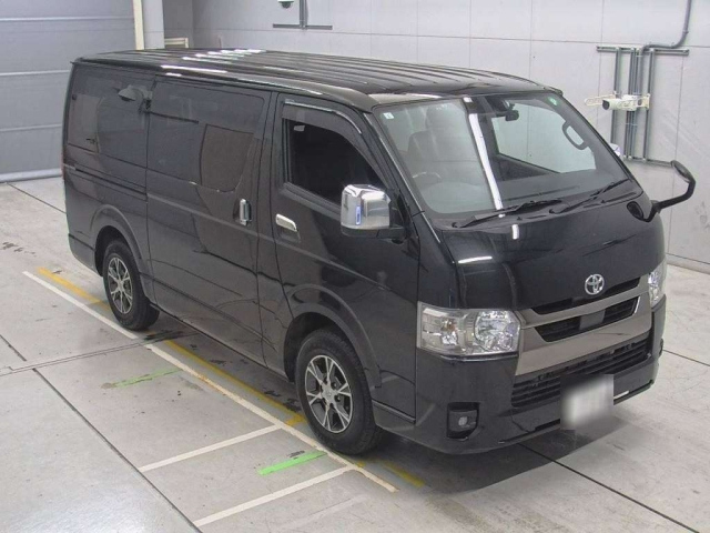 TOYOTA HIACE VAN 2024