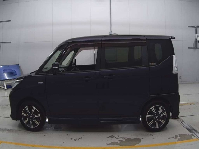 MITSUBISHI DELICA D2 2019