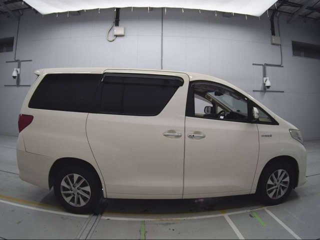 TOYOTA ALPHARD 2013