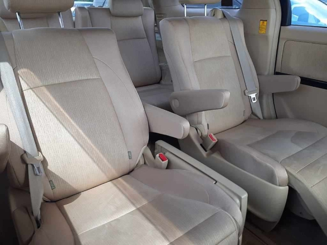 TOYOTA ALPHARD 2013
