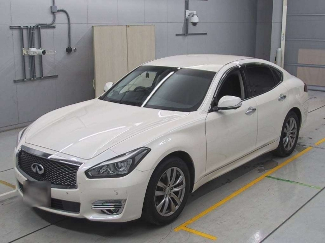 NISSAN FUGA 2018